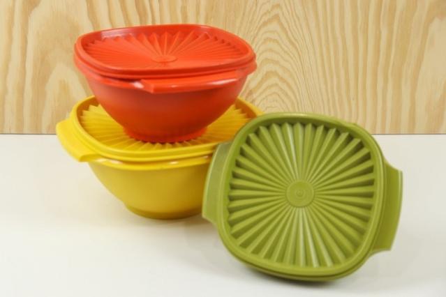 Tupperware 3pc Wonderlier Plastic Food Storage Bowls Red