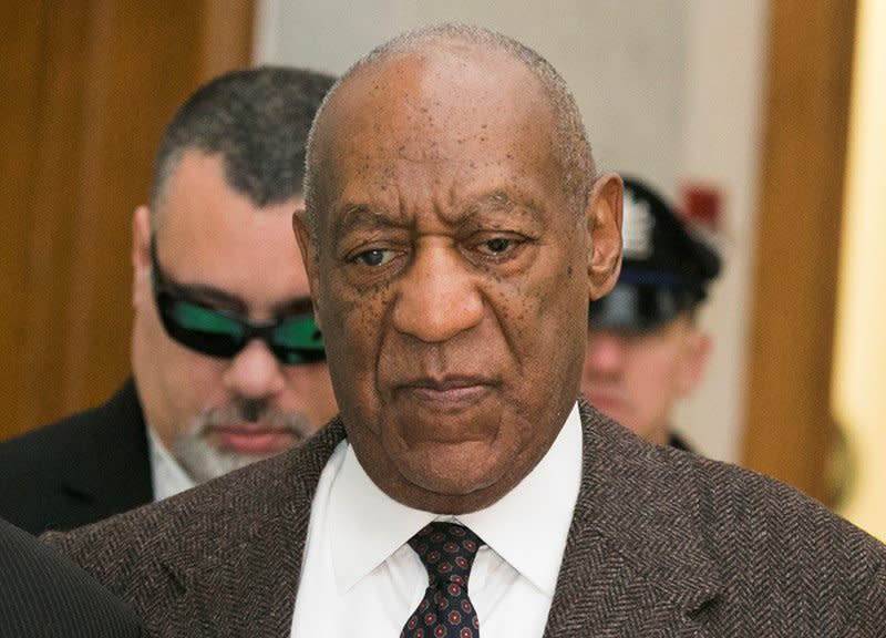 Actor and comedian Bill Cosby arrives for the second day of hearings at the Montgomery County Courthouse in Norristown, Pennsylvania February 3, 2016. REUTERS/Ed Hille