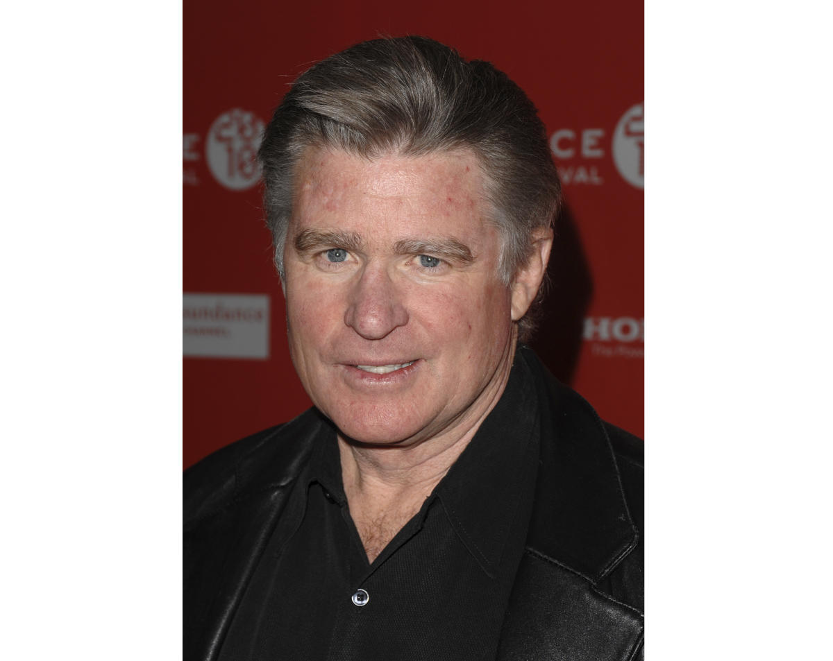 Treat Williams, actor from 'Everwood,' 'Hair,' dead at 71 after crash