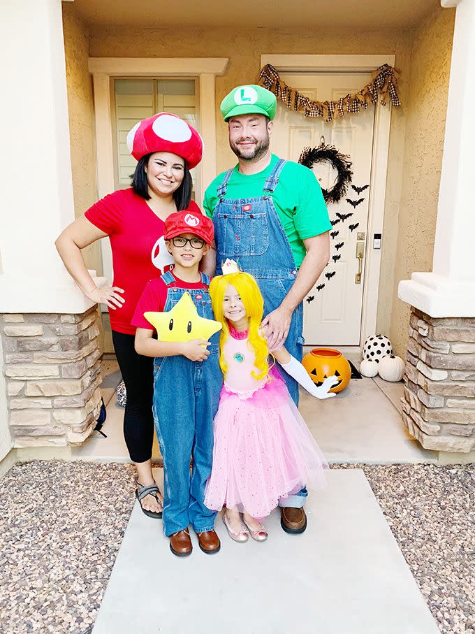 family halloween costumes super mario