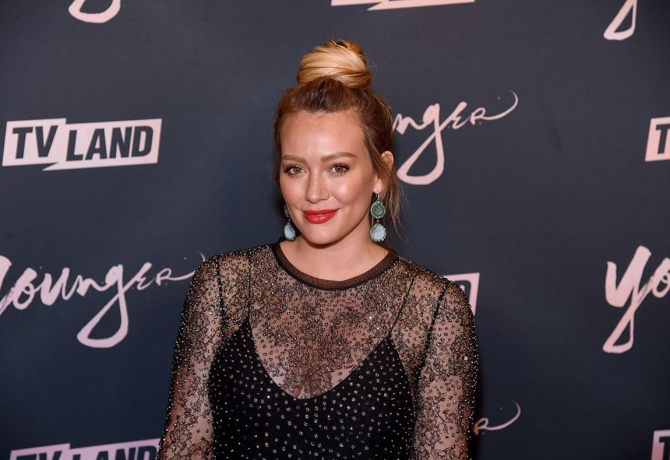 how i met your father hilary duff see through dress