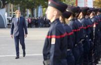 <p>Emmanuel Macron au congrès national des pompiers, samedi à Marseille.</p>