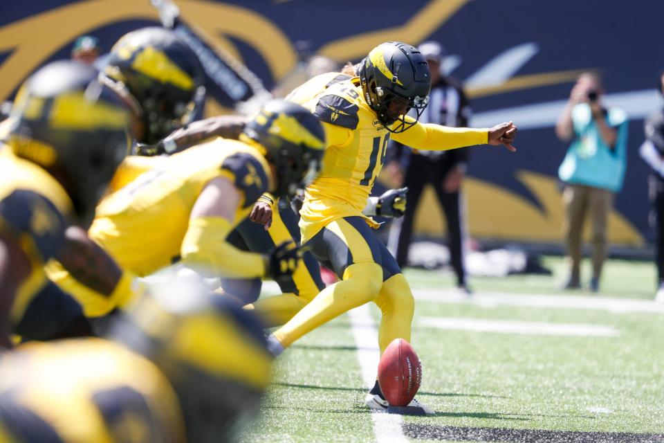 Donald De La Haye (19) kicks the ball during the UFL game between the San Antonio Brahmas and Memphis Showboats in Simmons Bank Liberty Stadium in Memphis, Tenn., on Saturday, April 6, 2024.