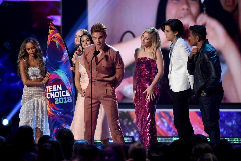 Morgan with the cast of Riverdale at the 2018 Teen Choice Awards (Kevin Winter/Getty Images)