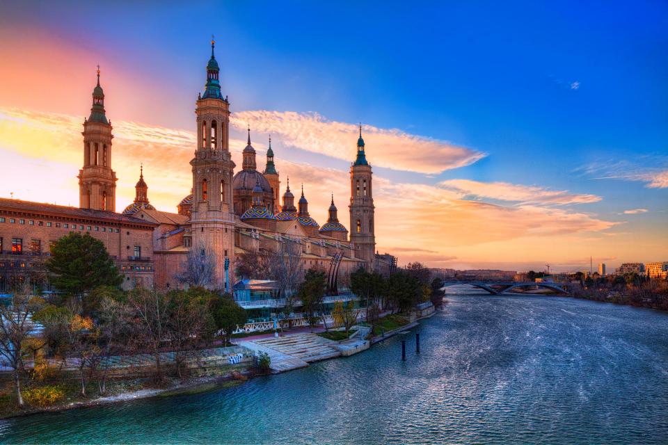 Portillo does the Jota in Zaragoza - getty