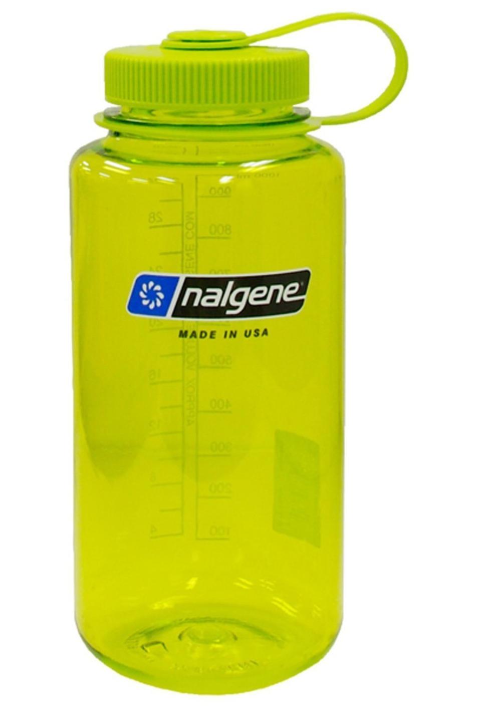 It holds 32 ounces so you won't be running to and from the water fountain all day, though we can't say&nbsp;the same for your bladder and the bathroom. Get it <a href="https://www.amazon.com/Nalgene-Tritan-BPA-Free-Bottle-Spring/dp/B001NCDE8Y/ref=sr_1_2?s=sports-and-fitness&amp;ie=UTF8&amp;qid=1515447582&amp;sr=1-2&amp;keywords=32+oz+water+bottle" target="_blank">here</a>.&nbsp;