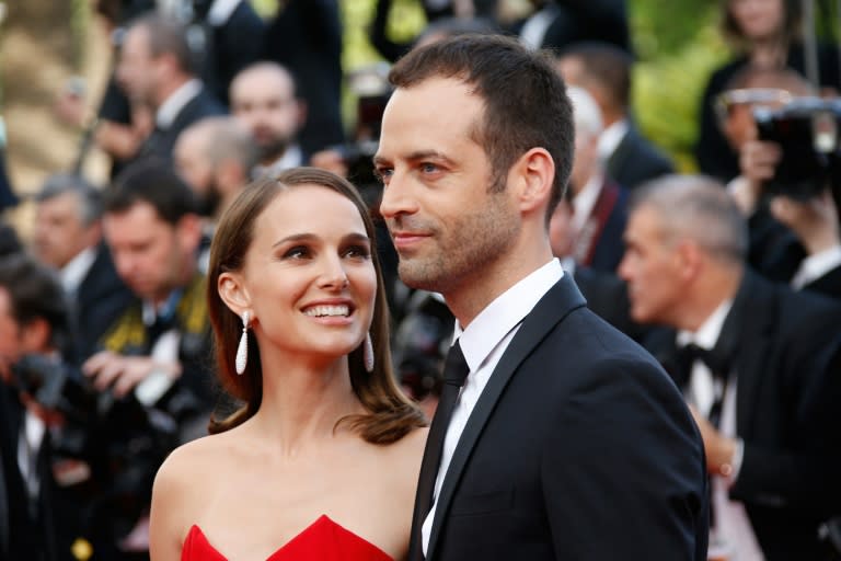 US-Israeli actress and director Natalie Portman (L) and her husband French dancer and choreographer Benjamin Millepied