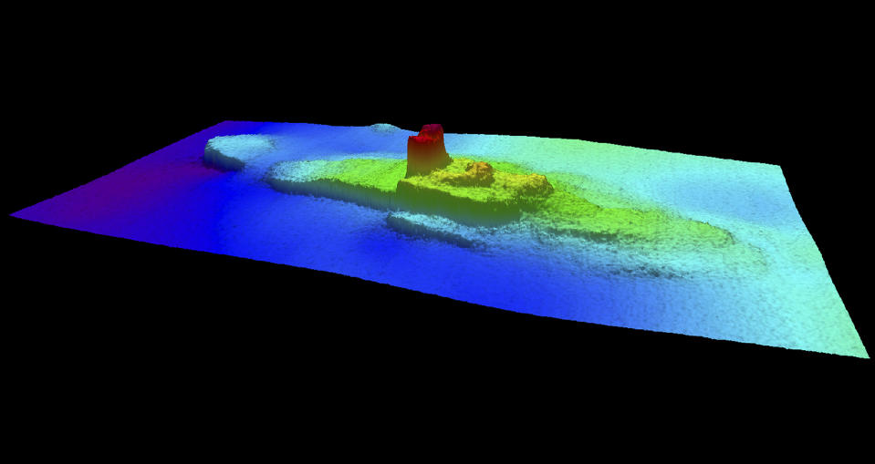 Esta imagen de 2013 suministrada por la Administración Nacional para el Océano y la Atmósfera muestra una vista lateral creada con sonar del barco de vapor City of Chester, el cual se hundió en 1888 en un viaje de la bahía de San Francisco a Eureka. Más de un siglo después, un equipo de la NOAA ha encontrado los restos del naufragio. (Foto AP/ Administración Nacional para el Océano y la Atmósfera)