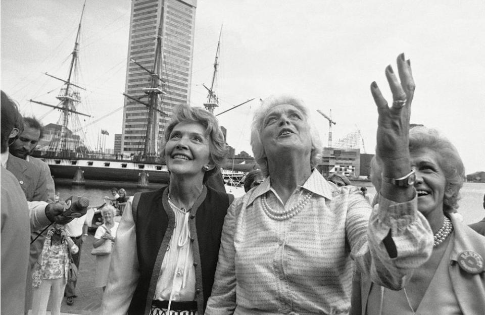 Nancy Reagan and Barbara Bush (center, from left) campaigning in 1980