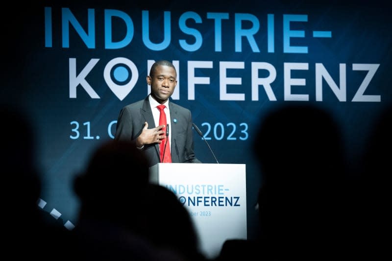 Wally Adeyemo, Deputy Secretary of the Treasury of the USA, speaks at the Industry Conference. Hannes P Albert/dpa