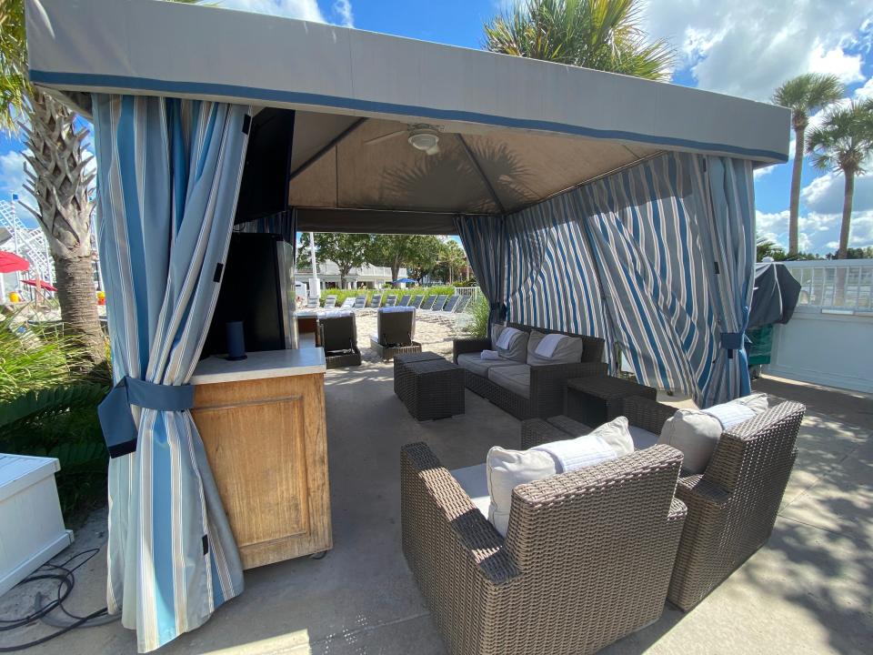 private cabana at disney's yacht club resort