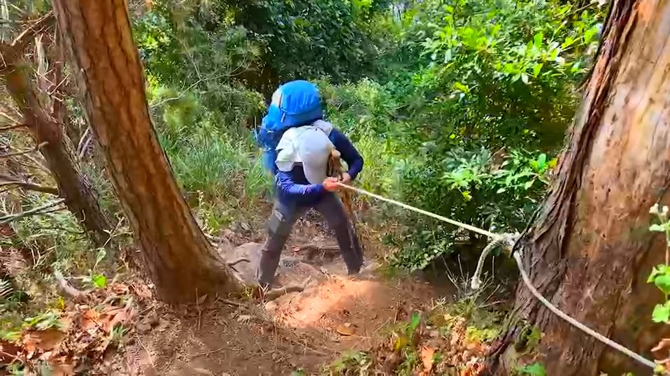 穿越崎嶇溪谷抵達高雄最美秘境溫泉　登山團走2小時直呼值得