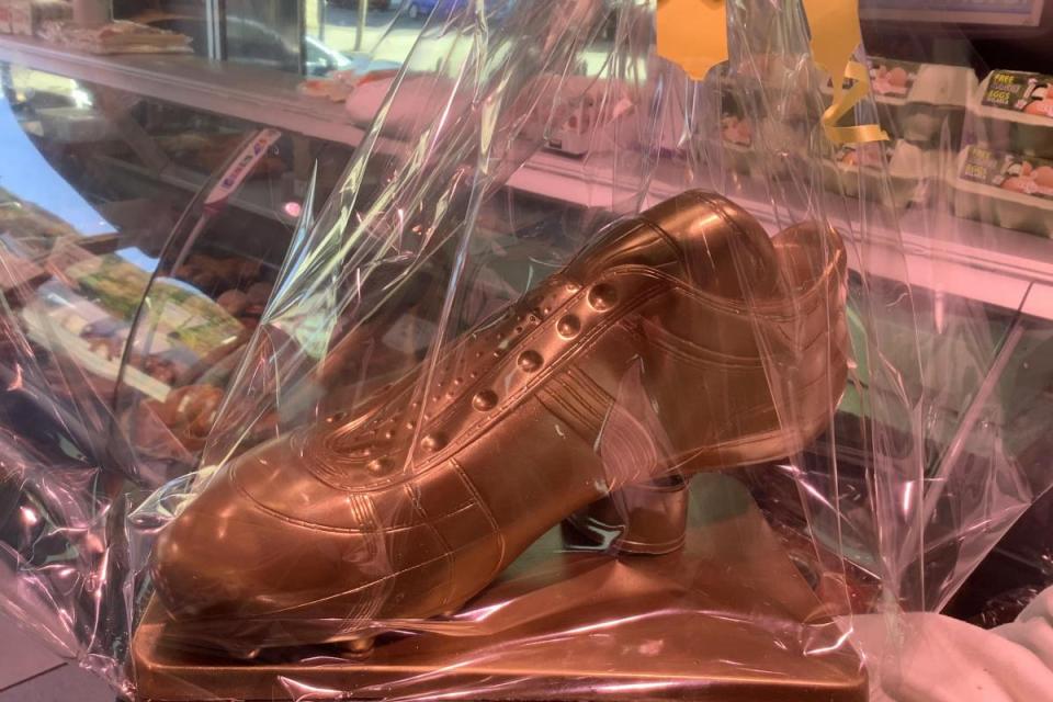 The team at The New Chocolate Company in Port Glasgow have crafted a chocolate golden boot for a football fundraiser <i>(Image: Robert Alexander Butchers)</i>