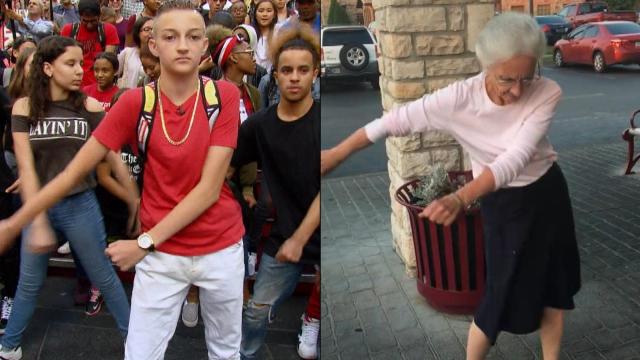 ansvar Store Plakater Elderly Woman Does the Backpack Kid Floss Dance
