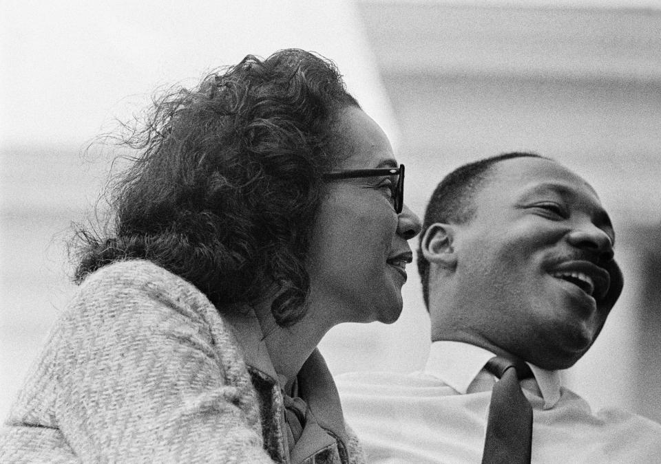 MONTGOMERY, AL - MARCH 25:  Coretta Scott King and husband civil rights leader Dr. Martin Luther King, Jr., on platform at end of 1965 Selma to Montgomery, Alabama Civil Rights March. On March 25, 1965 in Montgomery, Alabama. (Photo by Stephen F. Somerstein/Getty Images) 