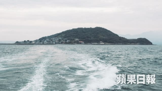 回程時回頭一望湯島。