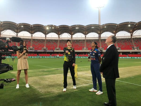 Meg Lanning and Harmanpreet Kaur (Photo/ cricketcomau Twitter)