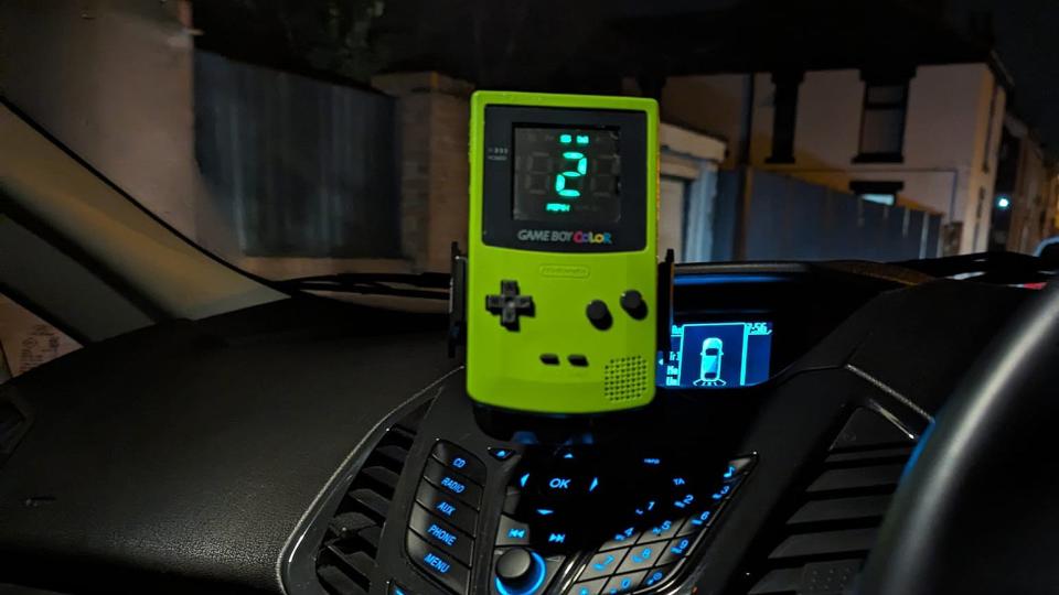 Tech Modder Turns Throwback Game Boy Color Into a Speedometer photo