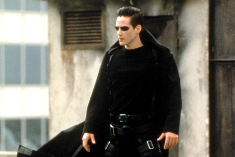 Keanu Reeves as Neo in The Matrix (1999) (credit: Warner Brothers)