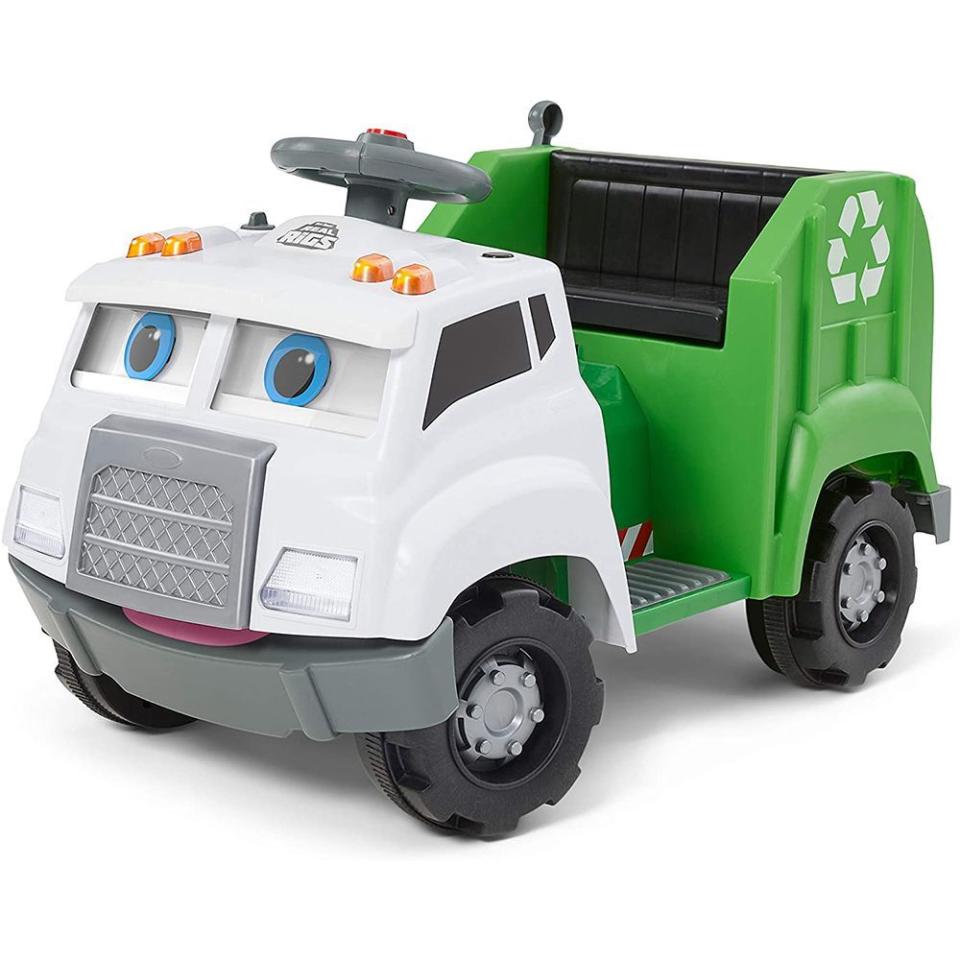 6) Kid Trax Real Rigs Toddler Recycling Truck