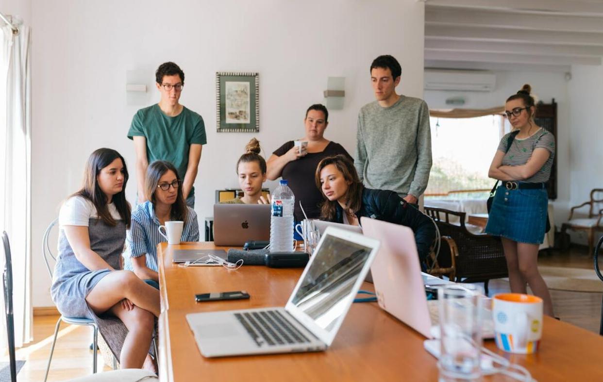 Un jeune sur deux souhaite conserver les niveaux hiérarchiques en entreprise. <a href="https://pxhere.com/en/photo/1562525" rel="nofollow noopener" target="_blank" data-ylk="slk:Fox/PxHere;elm:context_link;itc:0;sec:content-canvas" class="link ">Fox/PxHere</a>, <a href="http://creativecommons.org/licenses/by-sa/4.0/" rel="nofollow noopener" target="_blank" data-ylk="slk:CC BY-SA;elm:context_link;itc:0;sec:content-canvas" class="link ">CC BY-SA</a>