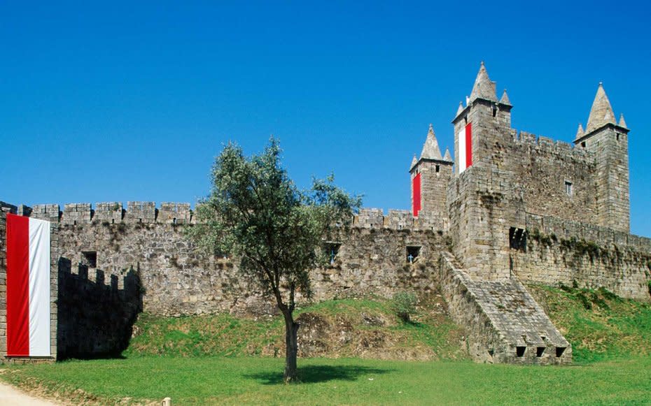 <p>Legend has it that this castle was built on top of a temple that at one time was dedicated to a local divinity by the name of Bandeve-Lugo Toiraeco. The keep of the castle is the largest in the countryitll take you 60 steps to get to the roof. Theres also a rare murder holegaps that served as areas to drop objects (hot oil, boiling water, rocks) on enemiesonsite, which was built by Rui, son of Ferno Pereira.</p>