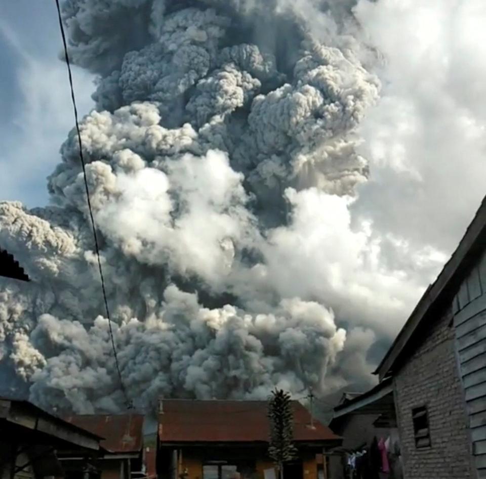 Mount Sinabung eruption: Indonesian officials issue warning after volcano erupts