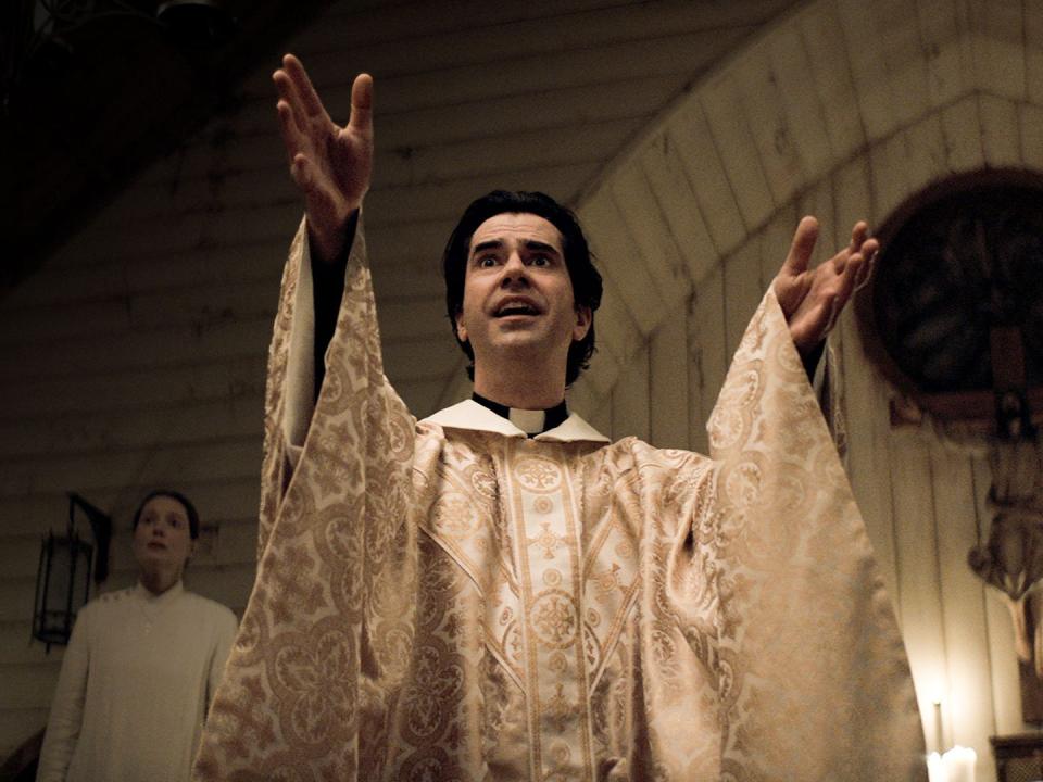 Hamish Linklater as Father Paul Hill in "Midnight Mass."