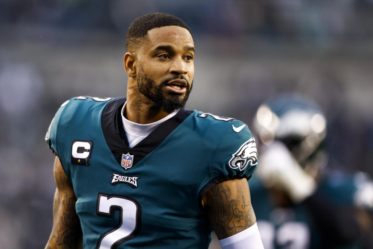 Eagles' Darius Slay Has One Piece of Harsh Criticism for Other NFL Veterans