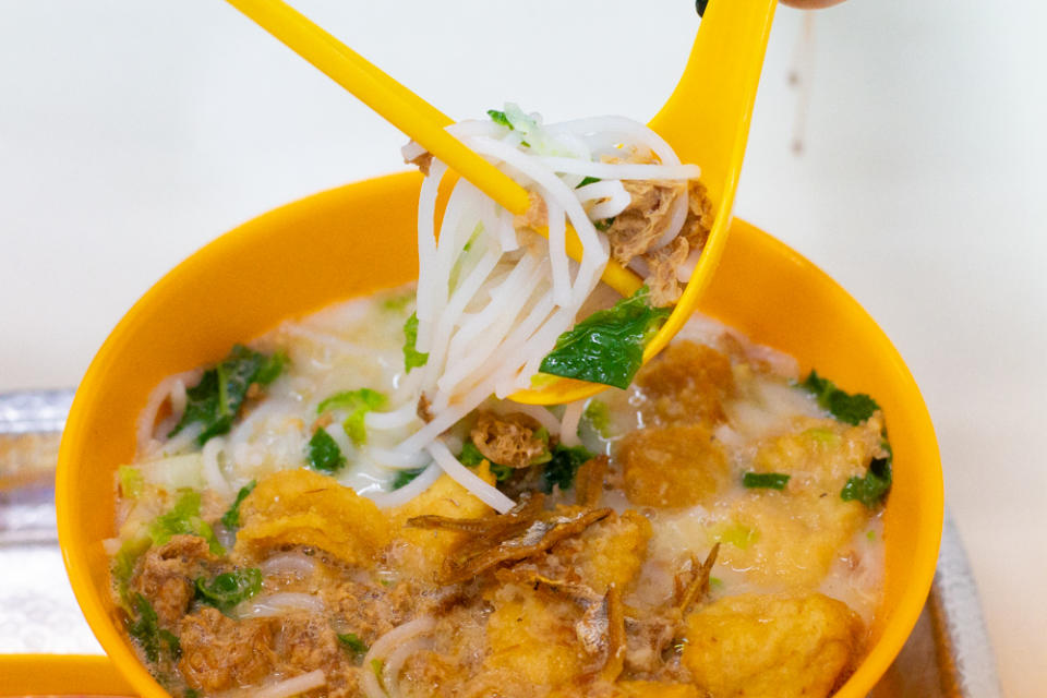 blanco court fried fish noodle - soup thick noodles close up