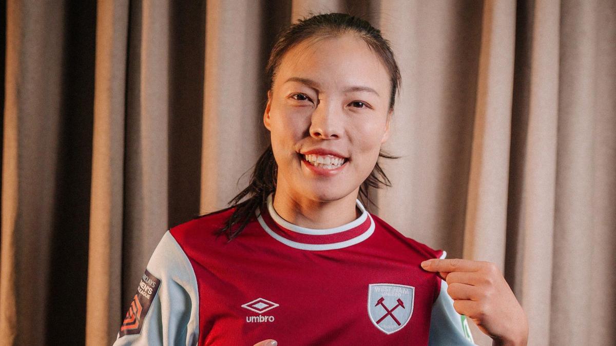 West Ham sign Brighton’s Li Mengwen on loan