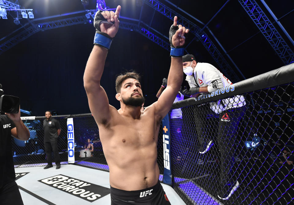 ABU DHABI, UNITED ARAB EMIRATES - JULY 19: Kelvin Gastelum prepares to fight Jack Hermansson of Sweden in their middleweight bout during the UFC Fight Night event inside Flash Forum on UFC Fight Island on July 19, 2020 in Yas Island, Abu Dhabi, United Arab Emirates. (Photo by Jeff Bottari/Zuffa LLC via Getty Images)