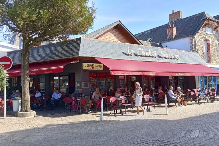 Un restaurante de La Baule, la ciudad donde se concentran los Pumas en Francia