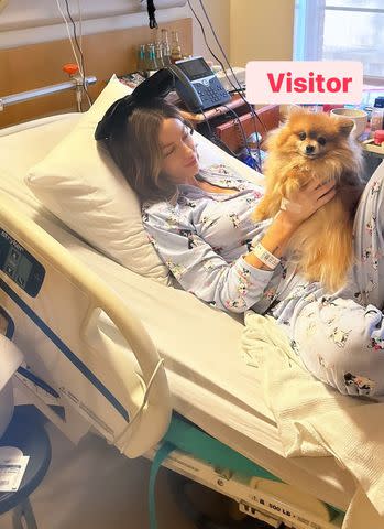 <p>kate Beckinsale/Instagram</p> Kate Beckinsale gets a visit from her Pomeranian Myf while in hospital.