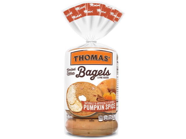 <p>Thomas' Breads</p>