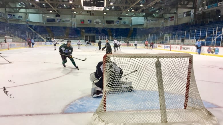 'An exciting time of the season': Islanders ready to go for season opener