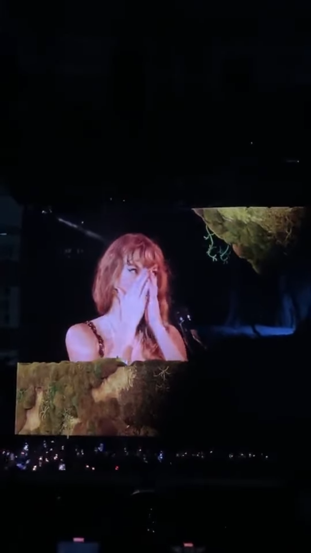 The singer performed a heartfelt piano ballad during her second show at Rio de Janeiro’s Estádio Olímpico Nilton Santos on Sunday night (INSTAGRAM)