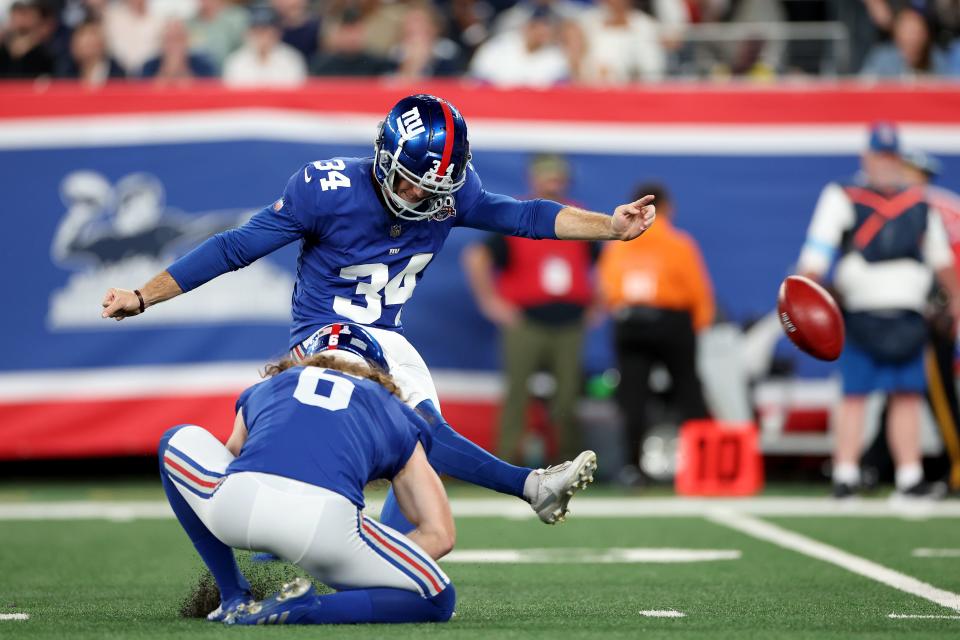 EAST RUTHERFORD, NEW JERSEY – SEPTEMBER 26: Greg Joseph #34 of the New York Giants shoots a field goal in the third quarter against the Dallas Cowboys at MetLife Stadium on September 26, 2024 in East Rutherford, New Jersey. (Photo by Luke Hales/Getty Images)