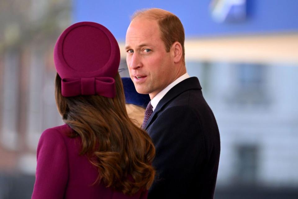 london, england   november 22  prince william, prince of wales and catherine, princess of wales await president of south africa cyril ramaphosa for his welcome ceremony at horse guards on november 22, 2022 in london, england this is the first state visit hosted by the uk with king charles iii as monarch, and the first state visit here by a south african leader since 2010 photo by leon nealgetty images