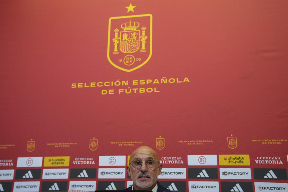 Spain's national soccer coach Luis de la Fuente speaks before a press conference where he will announce the squad for the upcoming international Euro 2024 qualifying matches, in Las Rozas, Spain, Friday, Sept. 1, 2023. (AP Photo/Paul White)