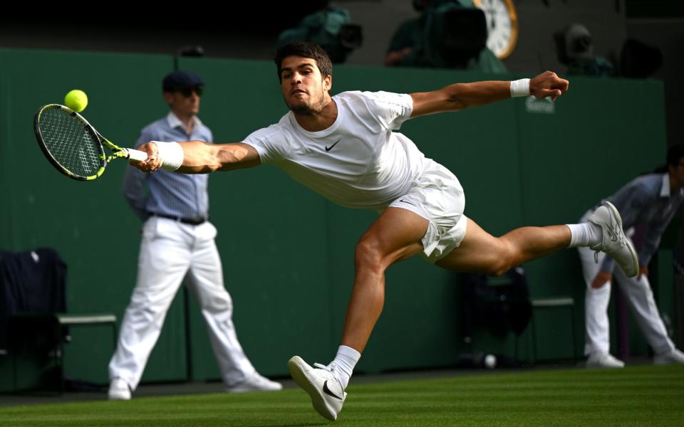 Wimbledon 2023 live: Latest scores and updates as Alcaraz fights back against Berrettini