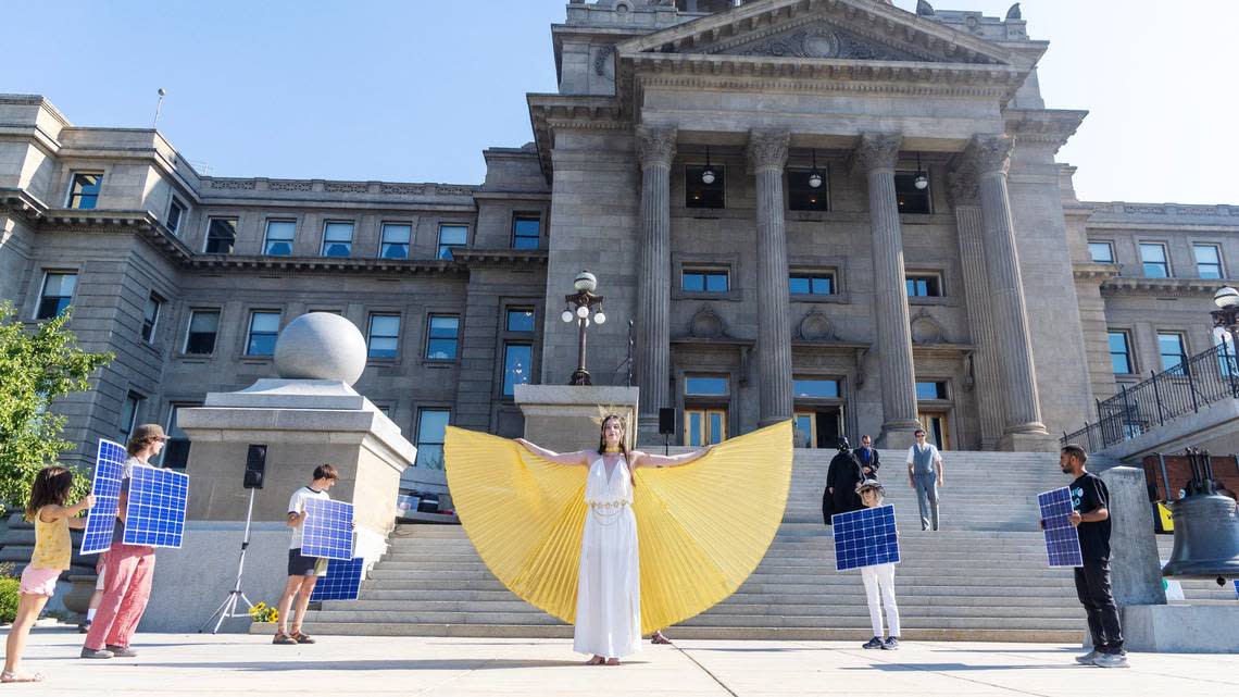 A skit about the sun and solar power kicks off the start of the solar rally.