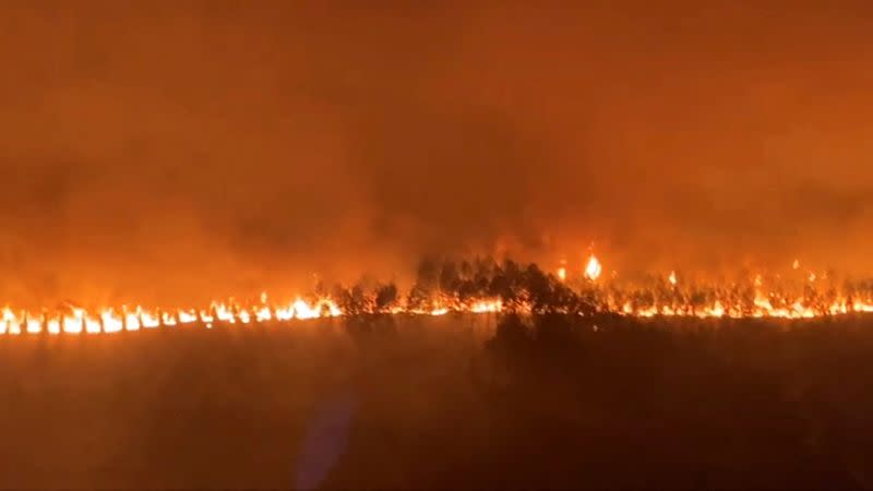 Wildfires rage in southwestern France amid new heatwave