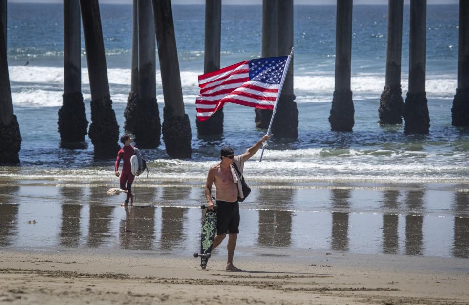 534027_la-me-reopen-cali-protest_33_AJS.jpg