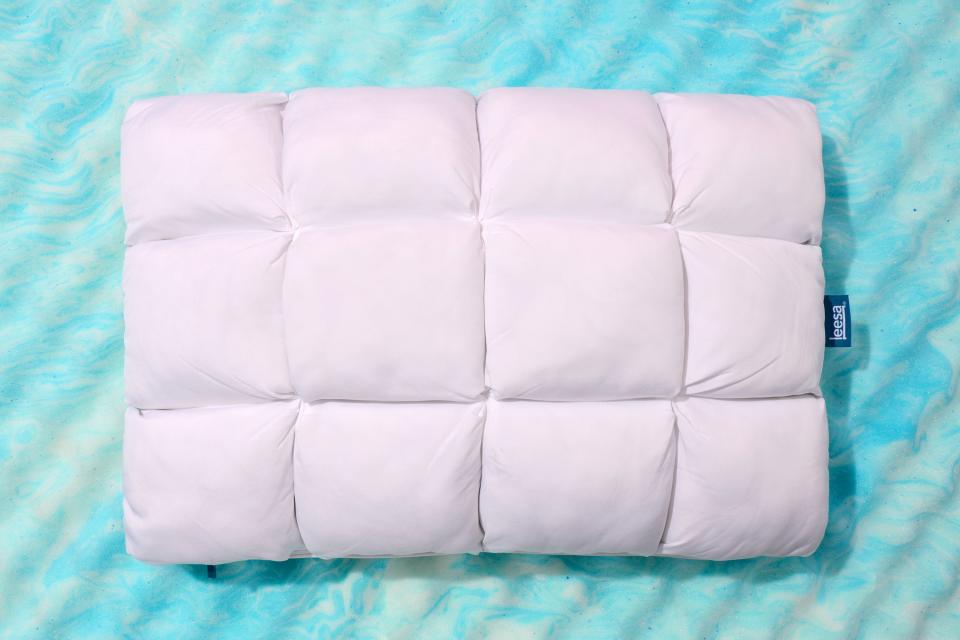 4) Hybrid Pillow