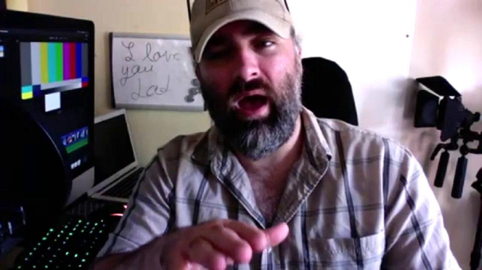 Jason Nassr, the Windsor man behind Creeper Hunter TV, in a screen capture from a livestream on the channel. Nassr has since been sentenced for harassment by telecommunications, extortion, and more.