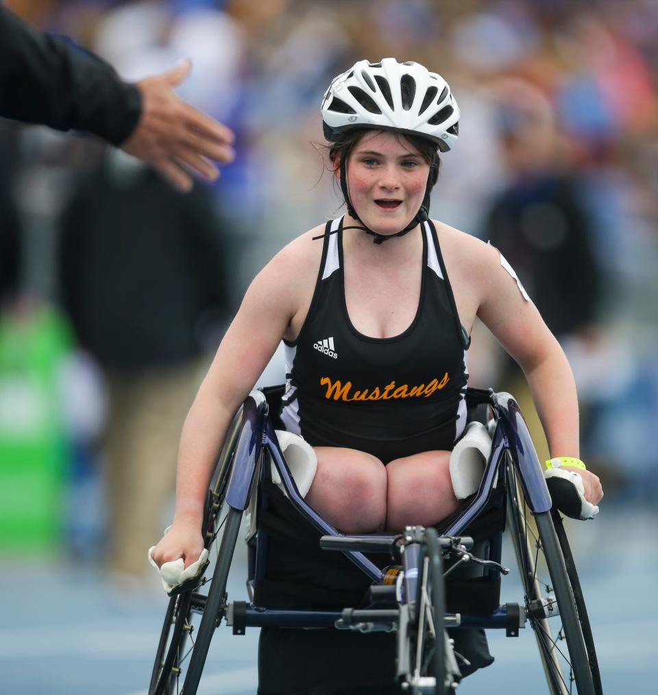 Dubuque Hempstead's Alayna Darter competes in the 400-meter wheelchair race during the 2022 Iowa high school track and field state championships at Drake Stadium on May 21.