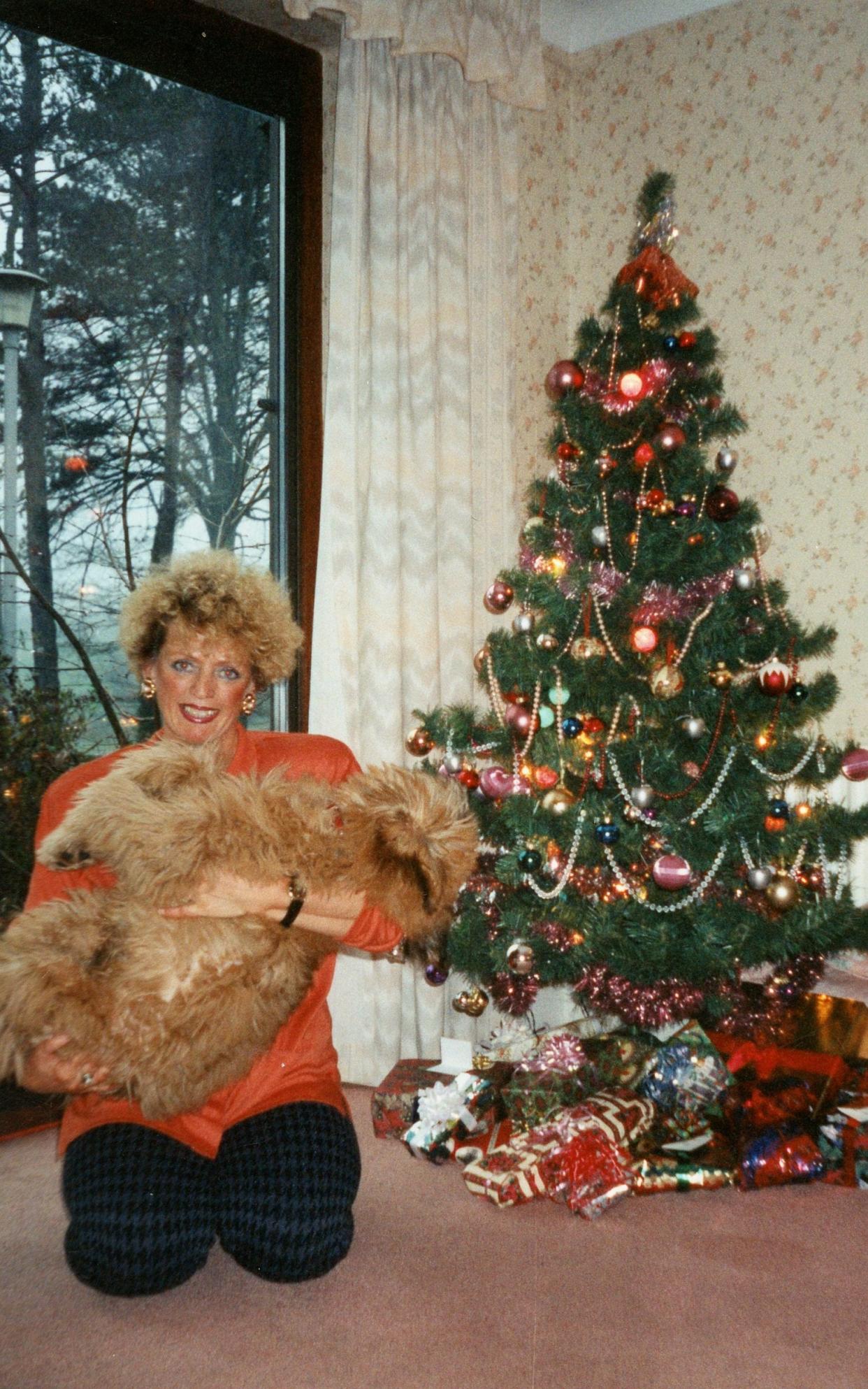 Lorraine with their dog Jasper in 1993
