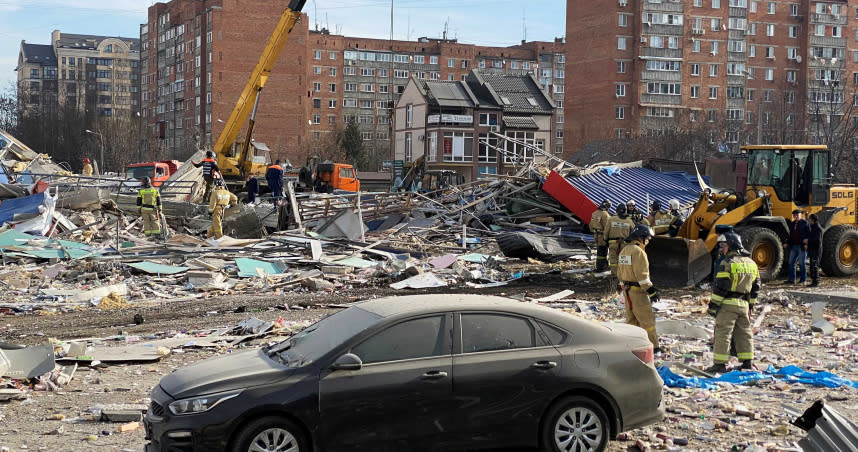 俄羅斯弗拉季卡夫卡茲當地的超市發生爆炸，整棟建築物被夷為平地。（圖／達志／路透社）