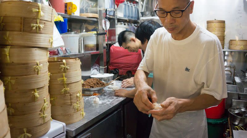 Hong-Kong-Mongkok-Tim-Sum-4-800x449 Hong Kong Mongkok Tim Sum (香港旺角点心): Authentic Dim Sum Affordably Priced At S$2.30 Per Plate At Chinatown Complex Market